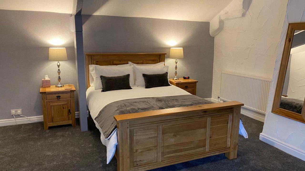 Bridge Farm Hotel Leeds  Exterior photo