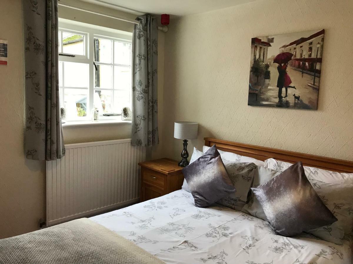 Bridge Farm Hotel Leeds  Exterior photo